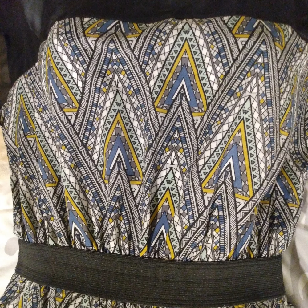 🌻Triangle Pattern Multi-Color Sleeveless Dress - Picture 5 of 7